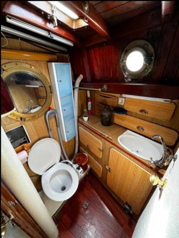 乌伊斯特勒昂 Bateau Watson Accueillant & Chaleureux酒店 外观 照片
